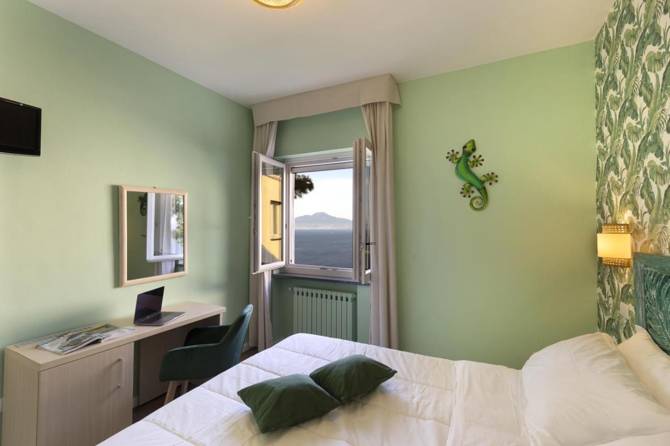 Hotel Villa Lubrense Sorrento マッサ・ルブレンセ エクステリア 写真